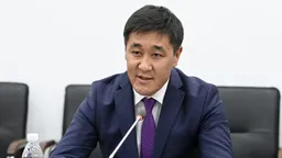 Все равны, но кто-то равнее. Сотрудницу Минстроя уволили за «распространение персональных данных», а Орунбекова — нет